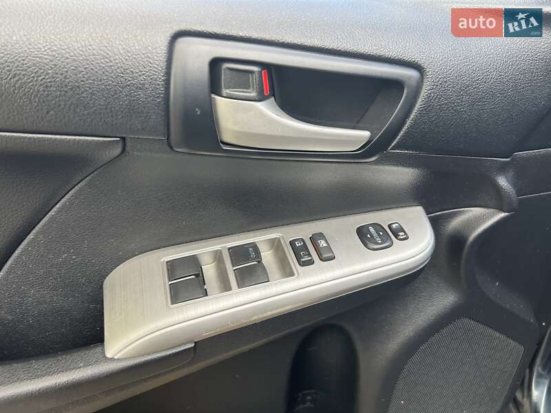 Седан Toyota Camry 2015 в Одессе