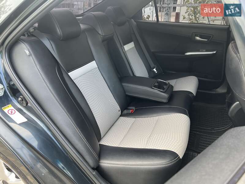Седан Toyota Camry 2015 в Одессе
