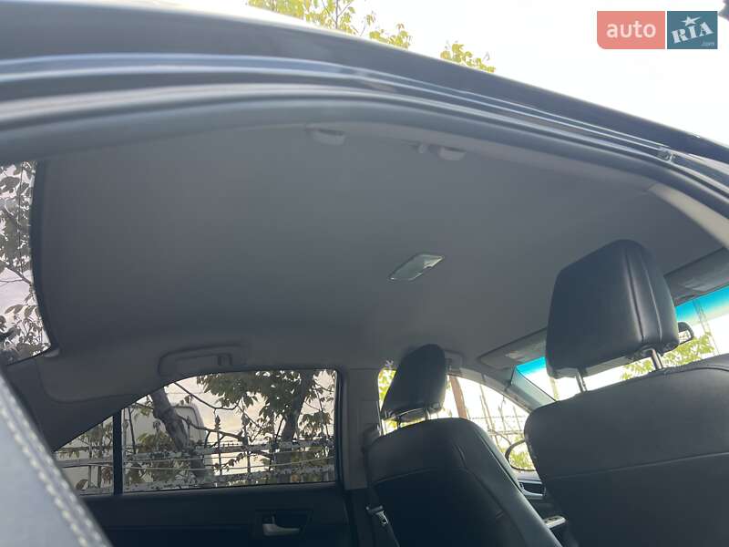 Седан Toyota Camry 2015 в Одессе