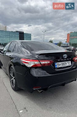 Седан Toyota Camry 2017 в 