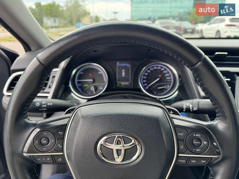 Седан Toyota Camry 2017 в Києві