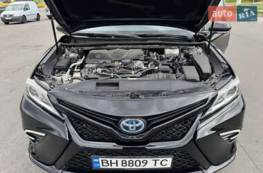 Седан Toyota Camry 2017 в 