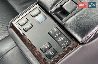 Седан Toyota Camry 2016 в Киеве