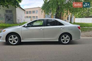 Седан Toyota Camry 2014 в 