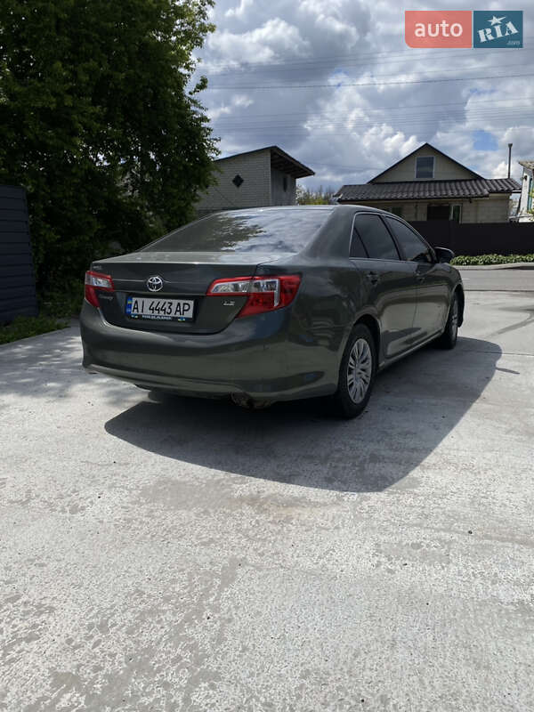 Седан Toyota Camry 2013 в Броварах