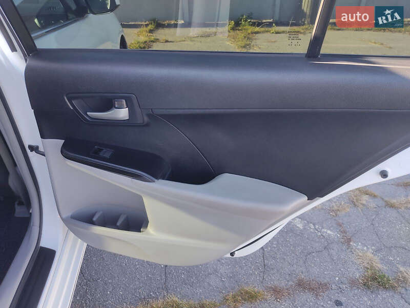 Седан Toyota Camry 2013 в Житомирі