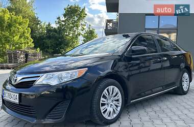 Седан Toyota Camry 2014 в Львове