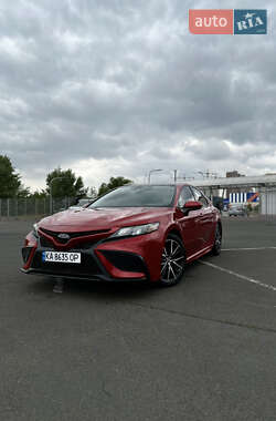 Седан Toyota Camry 2020 в Києві