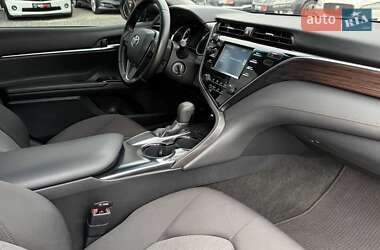Седан Toyota Camry 2018 в 