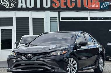 Седан Toyota Camry 2018 в Харкові