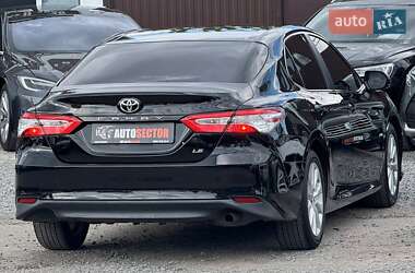 Седан Toyota Camry 2018 в 