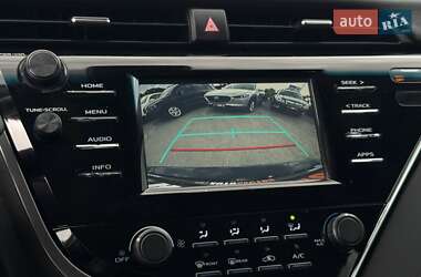 Седан Toyota Camry 2018 в 
