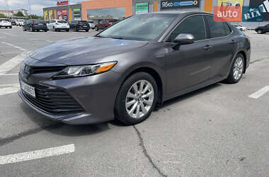 Седан Toyota Camry 2018 в Полтаві