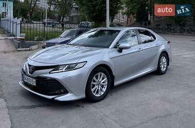 Седан Toyota Camry 2018 в Кропивницькому
