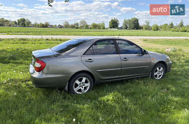 Седан Toyota Camry 2003 в 