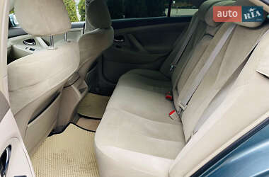 Седан Toyota Camry 2009 в 