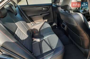 Седан Toyota Camry 2015 в 