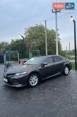 Седан Toyota Camry 2018 в Фастові