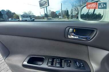 Седан Toyota Camry 2005 в 