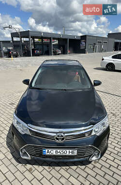 Седан Toyota Camry 2015 в Луцьку
