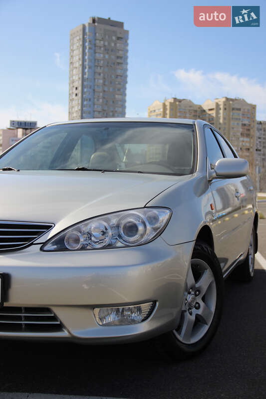 Седан Toyota Camry 2006 в Києві