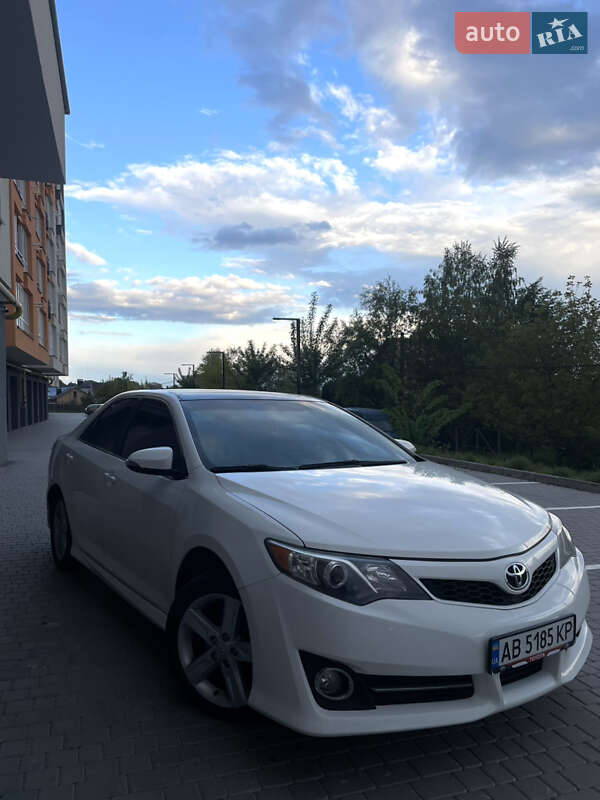 Седан Toyota Camry 2014 в Вінниці фото Седан Toyota Camry 2014 в Вінниці