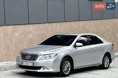 Седан Toyota Camry 2014 в 
