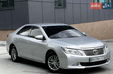 Седан Toyota Camry 2014 в 