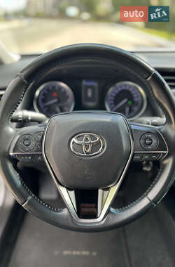 Седан Toyota Camry 2018 в 
