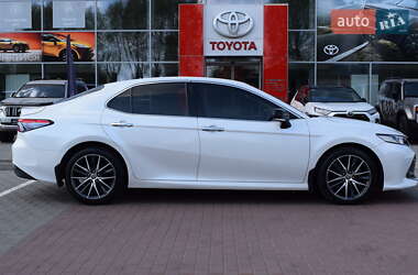 Седан Toyota Camry 2020 в 