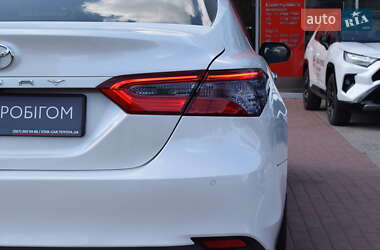 Седан Toyota Camry 2020 в 