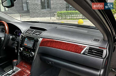 Седан Toyota Camry 2012 в 