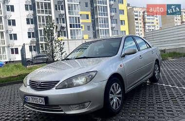 Седан Toyota Camry 2005 в Полтаве