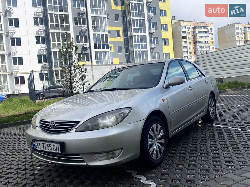 Седан Toyota Camry 2005 в 