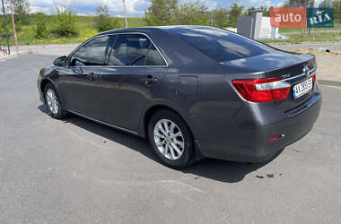 Седан Toyota Camry 2013 в 