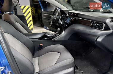 Седан Toyota Camry 2019 в 