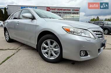 Седан Toyota Camry 2010 в 