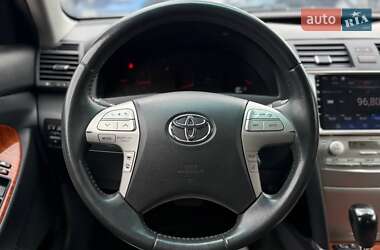 Седан Toyota Camry 2010 в 