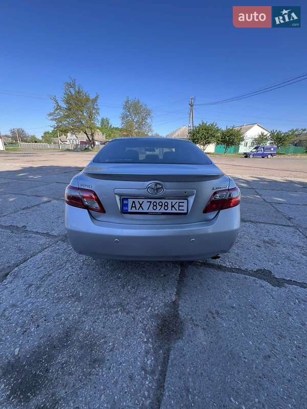 Седан Toyota Camry 2009 в Прилуках