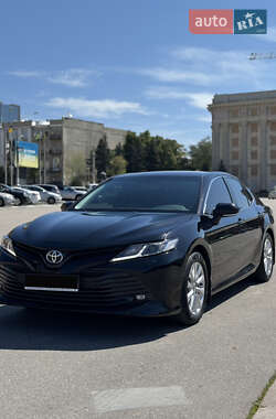 Седан Toyota Camry 2019 в Харкові