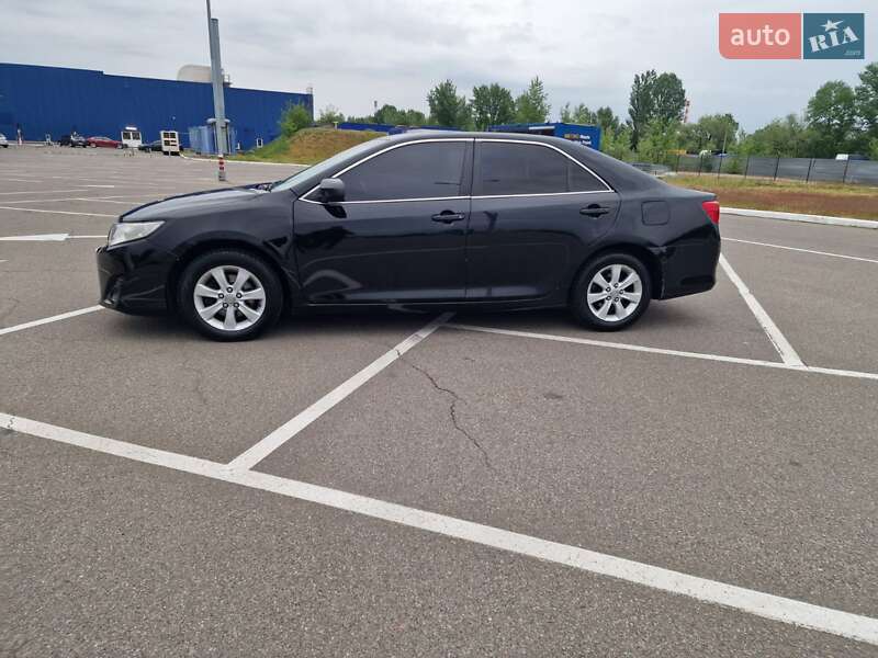 Toyota Camry 2015