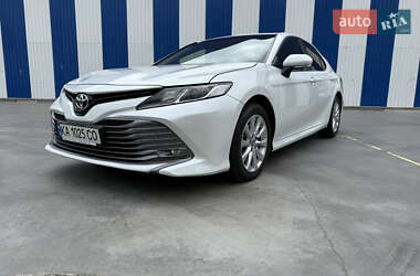 Седан Toyota Camry 2020 в Одессе