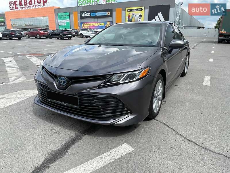 Седан Toyota Camry 2018 в Полтаві