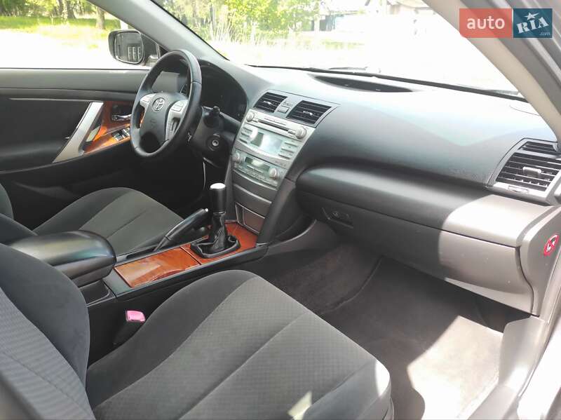 Седан Toyota Camry 2007 в Чернігові