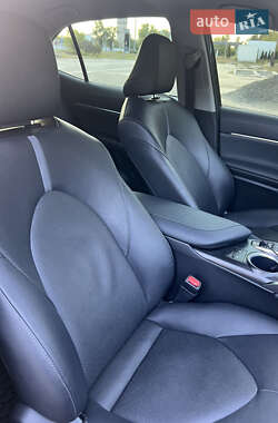 Седан Toyota Camry 2022 в 