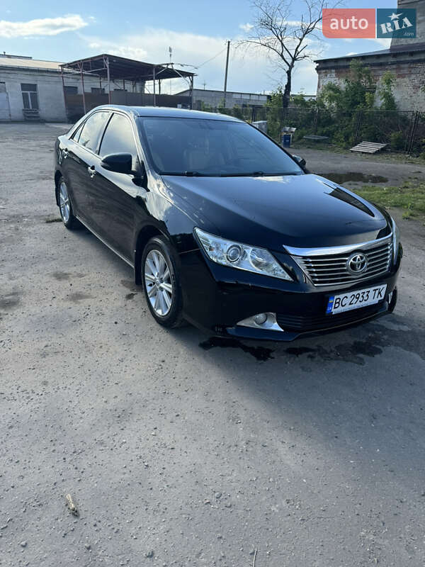 Седан Toyota Camry 2012 в 