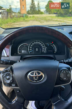 Седан Toyota Camry 2012 в 