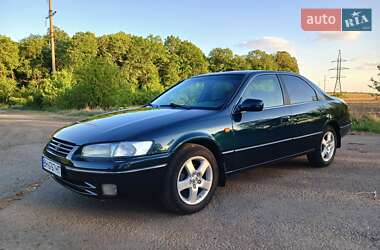 Седан Toyota Camry 1997 в 