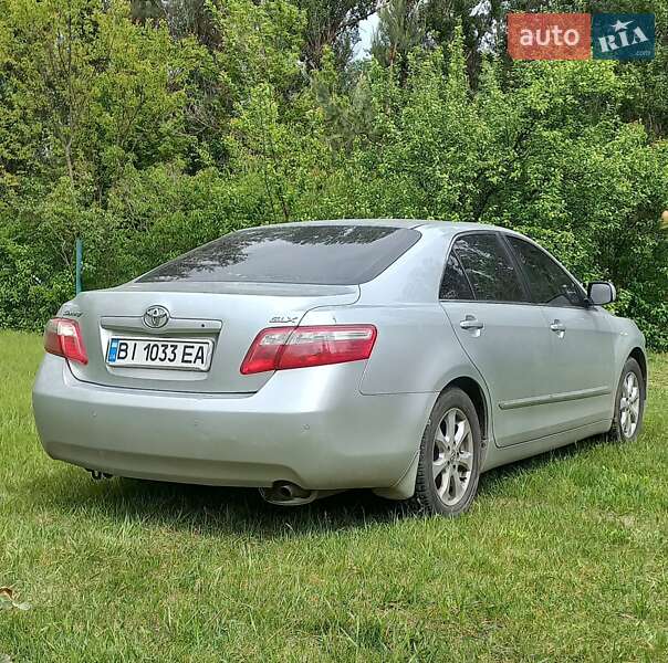 Седан Toyota Camry 2008 в Полтаве