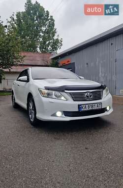 Седан Toyota Camry 2012 в Києві